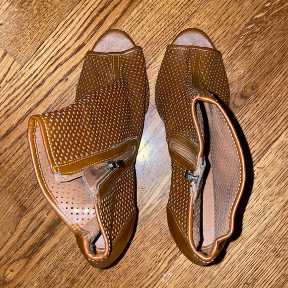 XAPPEAL pleather brown ankle booties heel - Picture 4 of 6